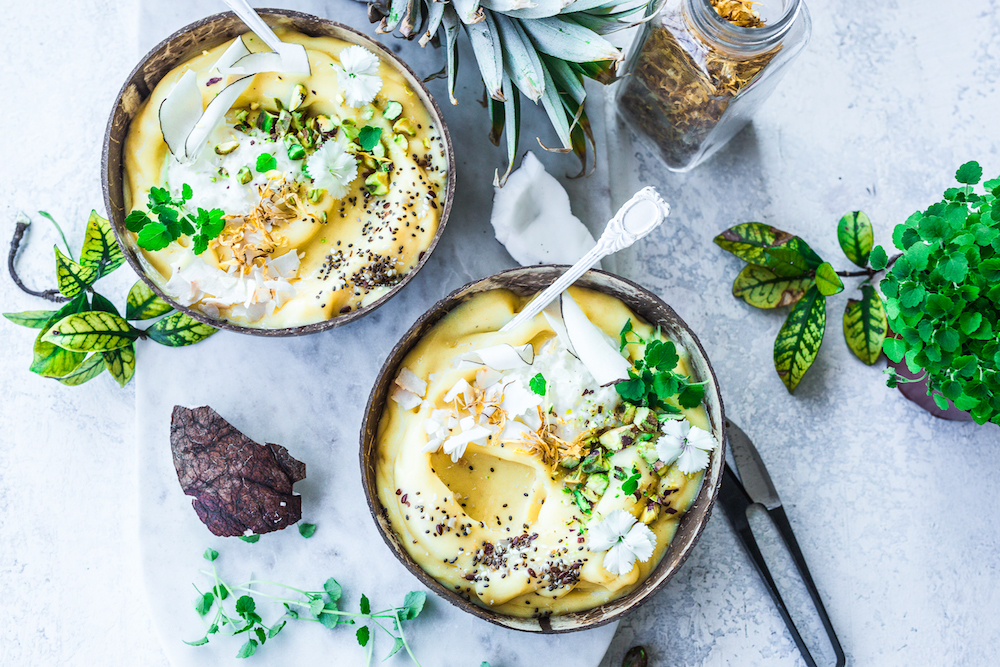 PINEAPPLE COCONUT BOWLS